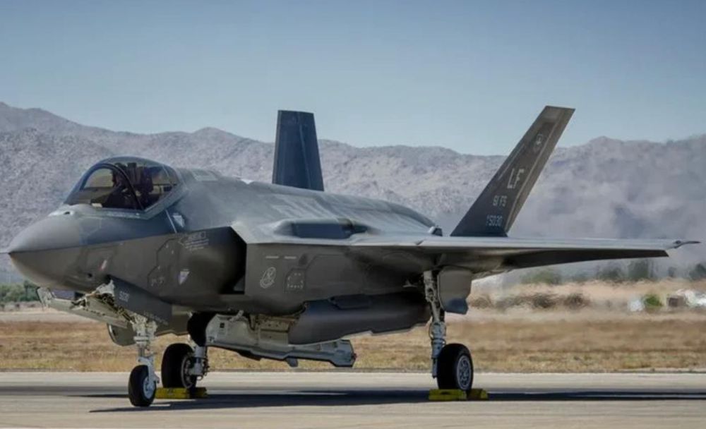     32  F-35