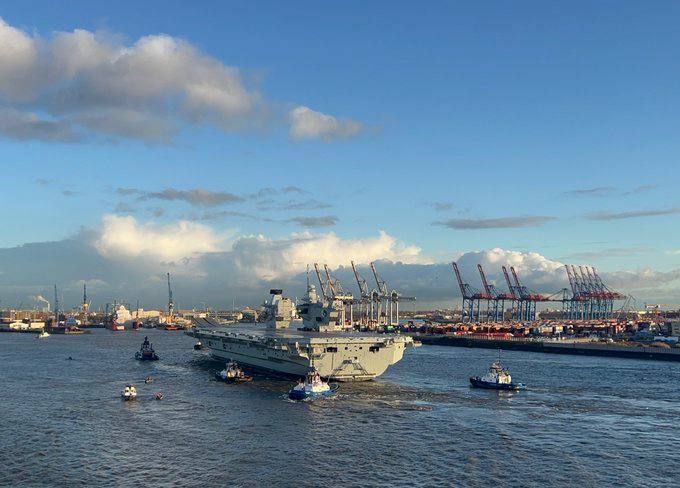  :       HMS Queen Elizabeth       