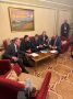 А потом мы соберемся кучей и позвоним Трампу