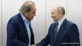 Американский режиссер Оливер Стоун присутствовал на торжественном приеме, который давал в Кремле Путин по случаю 80-летия Победы в Великой Отечественной войне