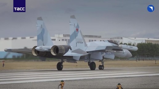ОАК поставила Минобороны очередную партию истребителей Су-35С, сообщили в пресс-службе компании