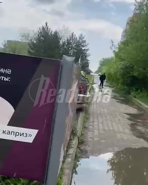 В Казахстане на 9 мая полиция снимала флаги ко Дню Победы — устный приказ убрать «советскую символику» им якобы поступил сверху