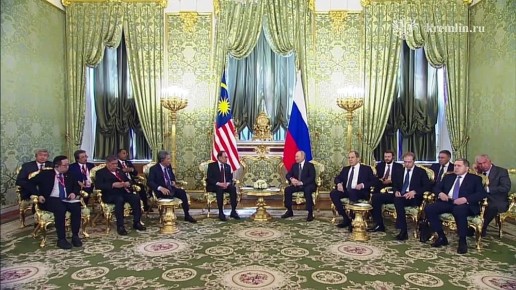 Владимир Путин выступил с заявлением по итогам российско-малайзийских переговоров