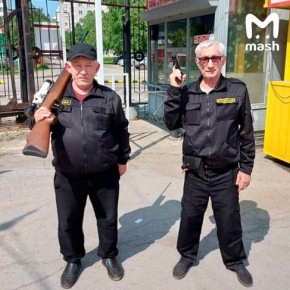 Новосибирским ЧОПовцам с предприятия &quot;Горэлектротранспорт&quot; раздали табельное для борьбы с БПЛА