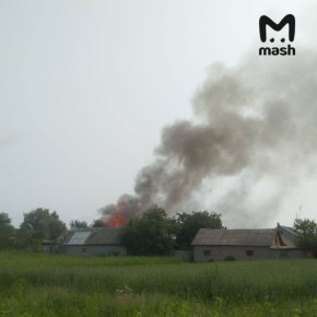 Украинские операторы дронов оттачивают навыки пилотирования и боевого применения беспилотников на разрушенных домах в приграничных районах Брянской области