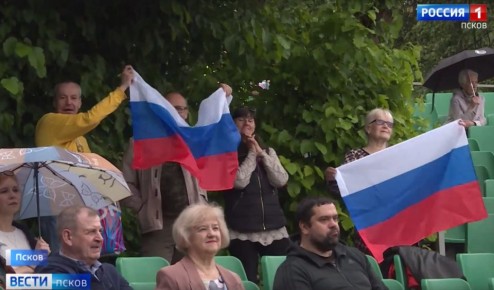 В Пскове День России завершился праздничным концертом &quot;Моя судьба – моя Держава&quot;