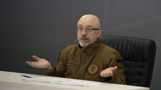 Обыски у экс-главы Минобороны Украины — Банковую подталкивают к «мирному меморандуму»