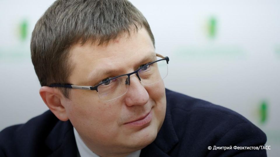 Введение детских сим-карт повысит уровень безопасности детей, заявил ТАСС член комиссии ОП РФ по общественной экспертизе законопроектов и иных нормативных актов Машаров