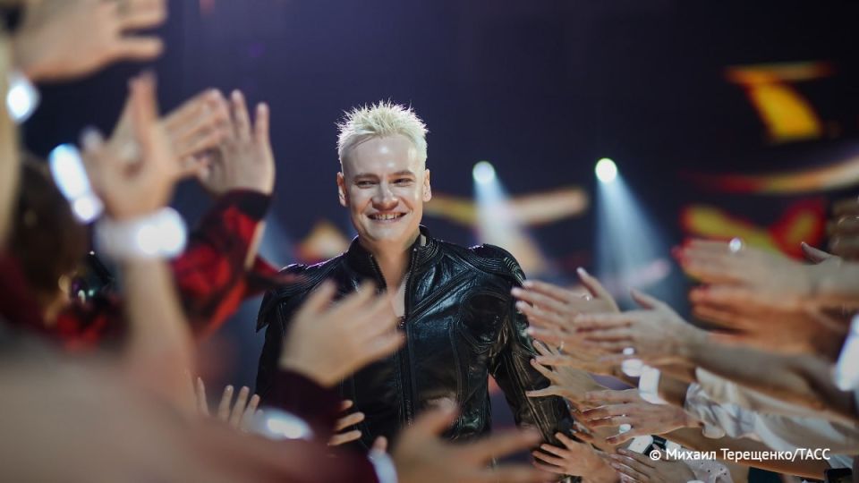 "Служу России!" — Shaman назвал заслугой россиян свое место в рейтинге артистов ВЦИОМ