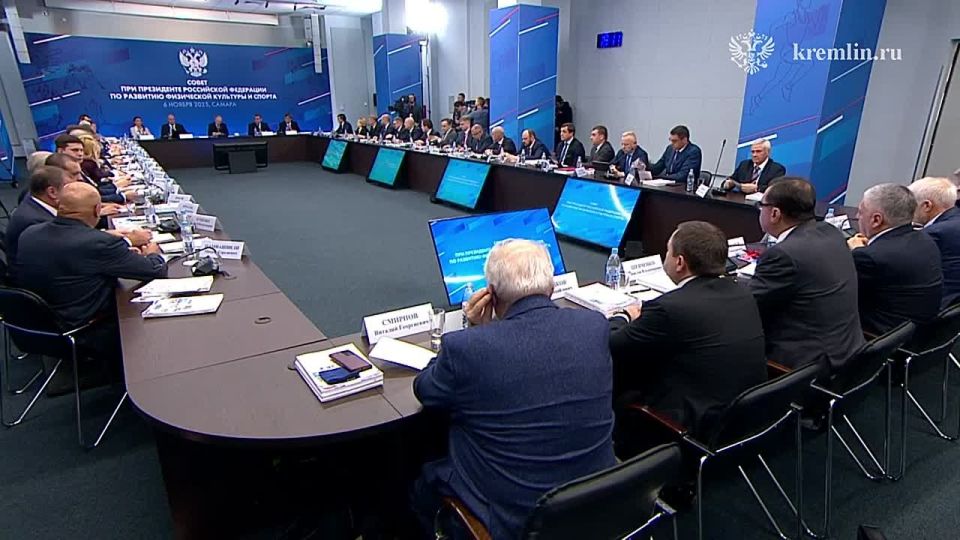 Путин одобрительно отнесся к идее запретить вейпы в России