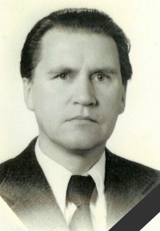 #ПамятиДипломатов. Руководство Министерства иностранных дел Российской Федерации с глубоким прискорбием сообщает, что 6 ноября 2025 года ушёл из жизни Чрезвычайный и Полномочный Посол в отставке Якунин Виктор Павлович