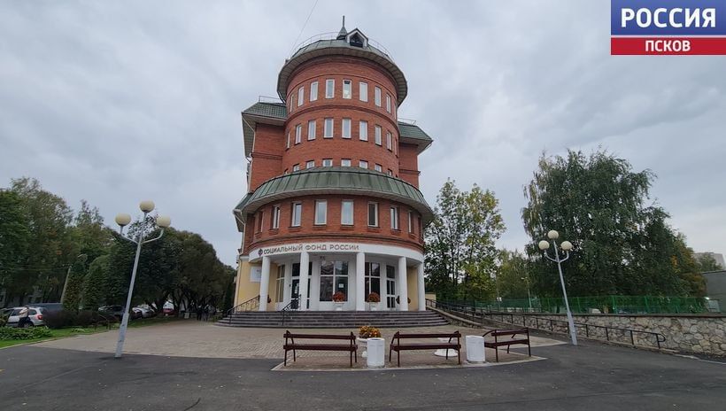 60 миллионов рублей направило Министерство социальной защиты Псковской области на финансирование социальных выплат