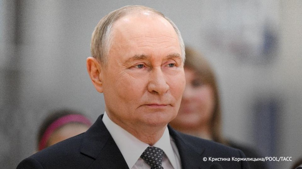 Спорт не должен становиться заложником геополитических противоречий, заявил Путин