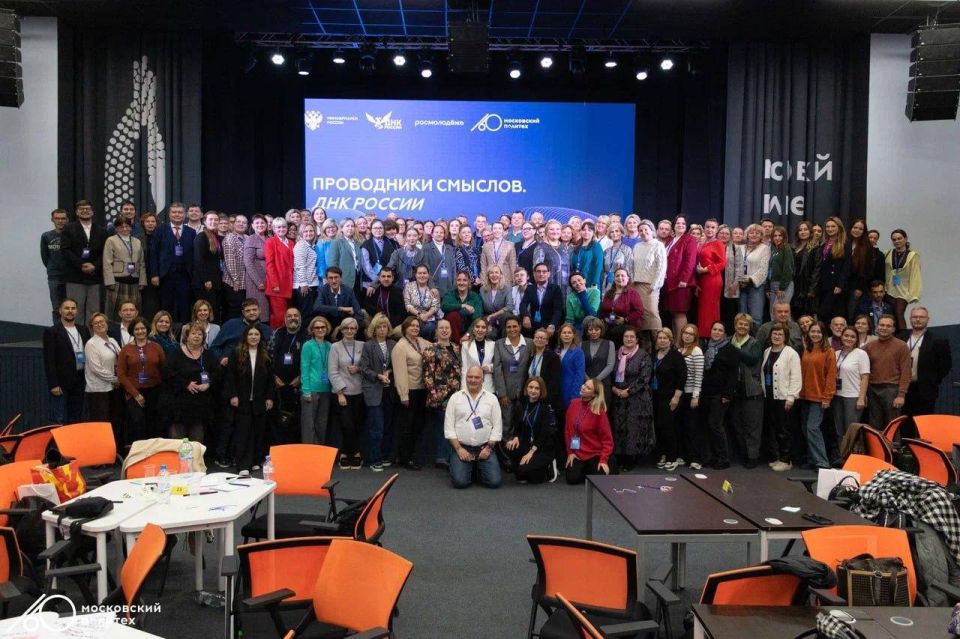 Проводники смыслов: как формируется сообщество преподавателей России