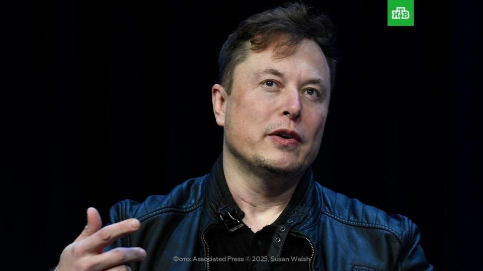 Инвесторы Tesla одобрили выплату Илону Маску почти в $1 трлн — столько в виде акций он получит за управление компанией и достижения