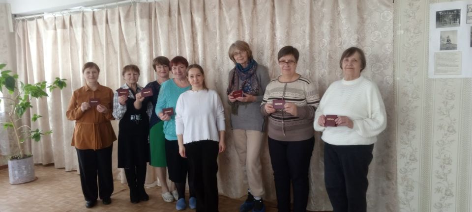 В Псковской области 70 представителей старшего поколение обучились навыкам компьютерной грамотности