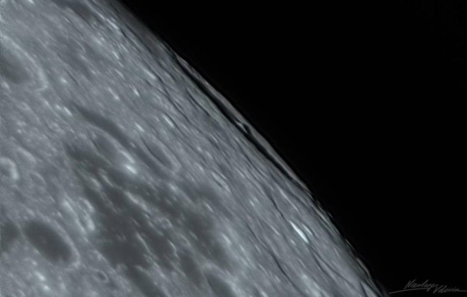 Роскосмос показал кадры кратера размером с Черногорию с восточной части Луны