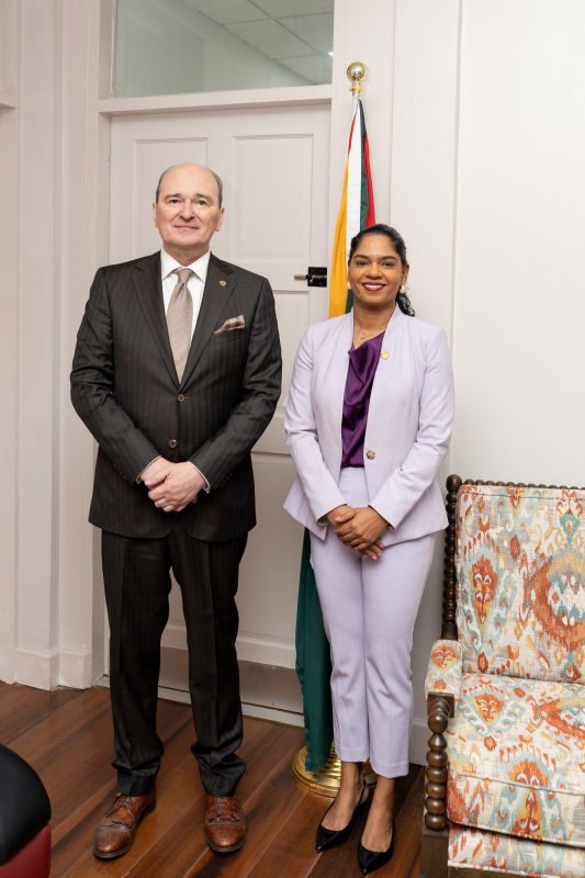 5 ноября с.г. состоялся визит вежливости Посла России А.А.Прицепова к Министру образования Кооперативной Республики Гайана госпоже Соне Параг
