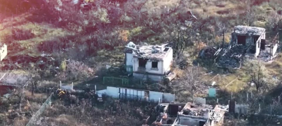 В ходе воздушной разведки в окрестностях Липцов был вскрыт склад с с БК противника