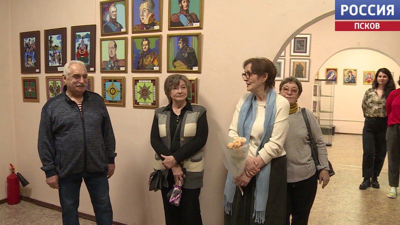 В Псковском областном центре народного творчества открылась выставка Геннадия Куркина