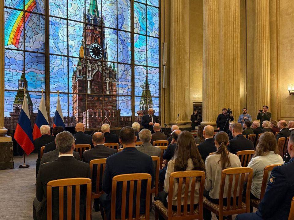 11 ноября 2025 г. в Посольстве России в ФРГ состоялась торжественная церемония вручения Благодарности Президента России В.В.Путина и Почетной грамоты Российского военно-исторического общества