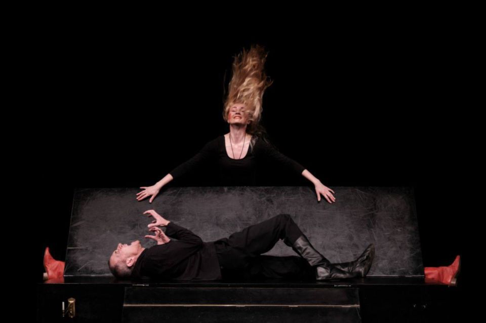 Владимир Корнилов: Театр Сергея Кургиняна «На досках» приглашает подписчиков Владимира Корнилова на спектакли совершенно бесплатно!