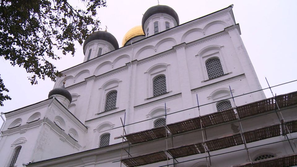 Реставрацию Лазаревской церкви в Псково-Печерском монастыре планируют завершить в этом году