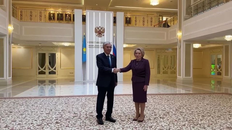 Токаев прибыл в Совфед в рамках государственного визита