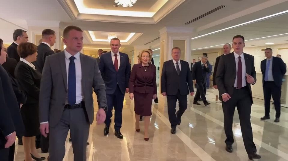 Началось 600-е пленарное заседание Совета Федерации