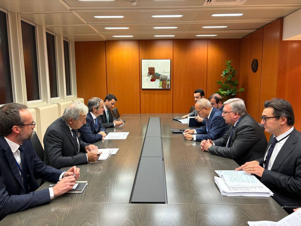 Постоянные представители Китая, Ирана и России встретились сегодня с Генеральным директором МАГАТЭ Рафаэлем Гросси и его командой, чтобы обменяться мнениями о предстоящей сессии Совета управляющих МАГАТЭ