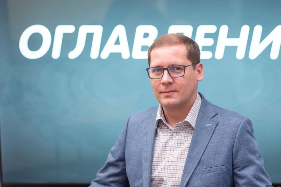 Министр экономического развития Псковской области Андрей Михеев ответил на вопросы в программе «Оглавление» на радиостанции «Серебряный дождь» в Пскове (88.3 FM)