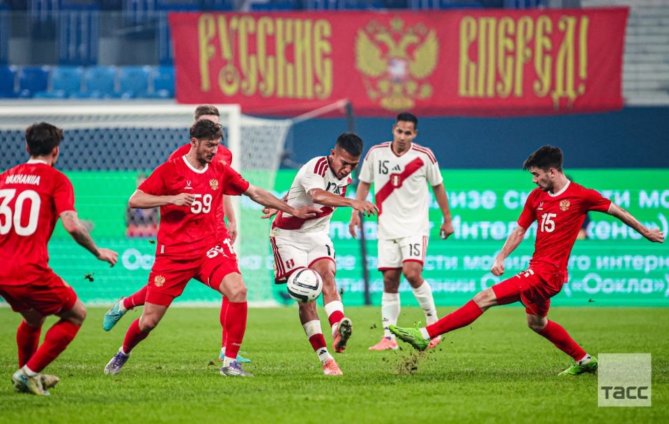 Футболисты сборной России продлили беспроигрышную серию до 22 матчей