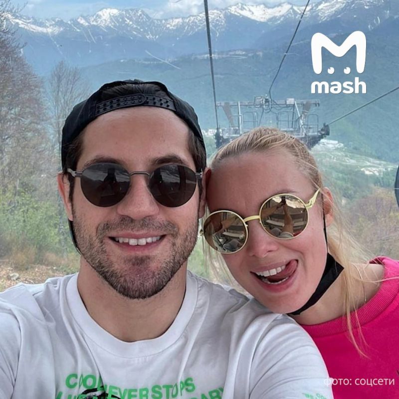 Легенда сериала "Кухня" Марк Богатырёв разводится с актрисой Татьяной Арнтгольц — заявление в суд актёр подал 10 ноября