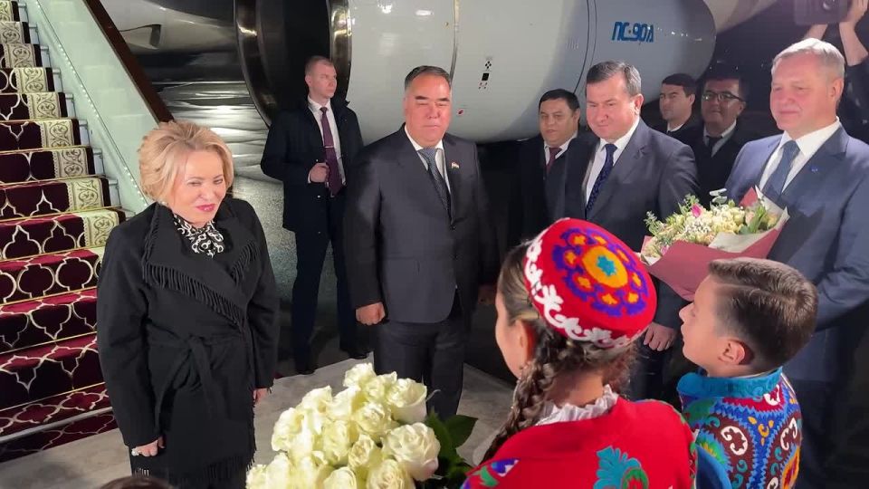 Делегация Совета Федерации во главе с Председателем СФ, Председателем Совета МПА СНГ Валентиной Матвиенко прибыла в Республику Таджикистан для участия в мероприятиях осенней сессии Межпарламентской Ассамблеи...