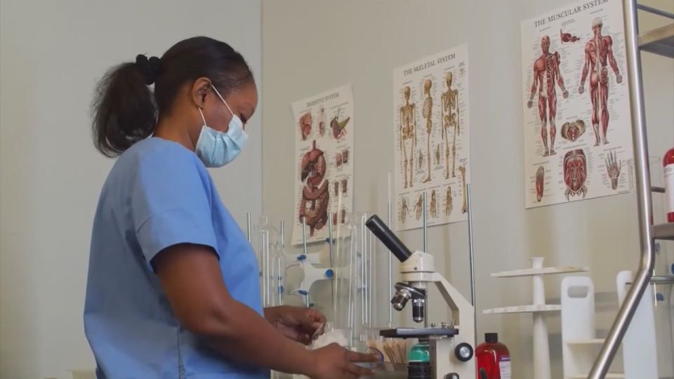 Сотни тысяч американцев банкротятся из-за медицинских счетов