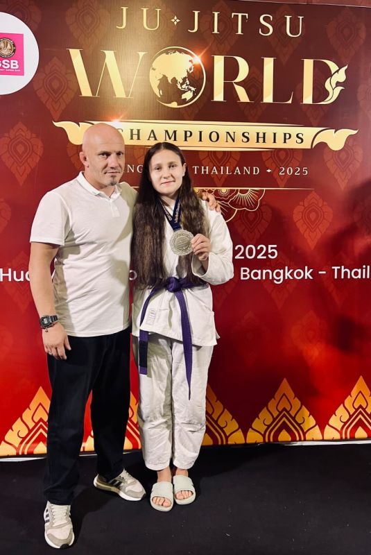 Псковичка, действующая обладательница Кубка России Анастасия Ребезова выиграла серебро первенства мира по джиу-джитсу среди юниорок до 21 года, которое проходит в Таиланде