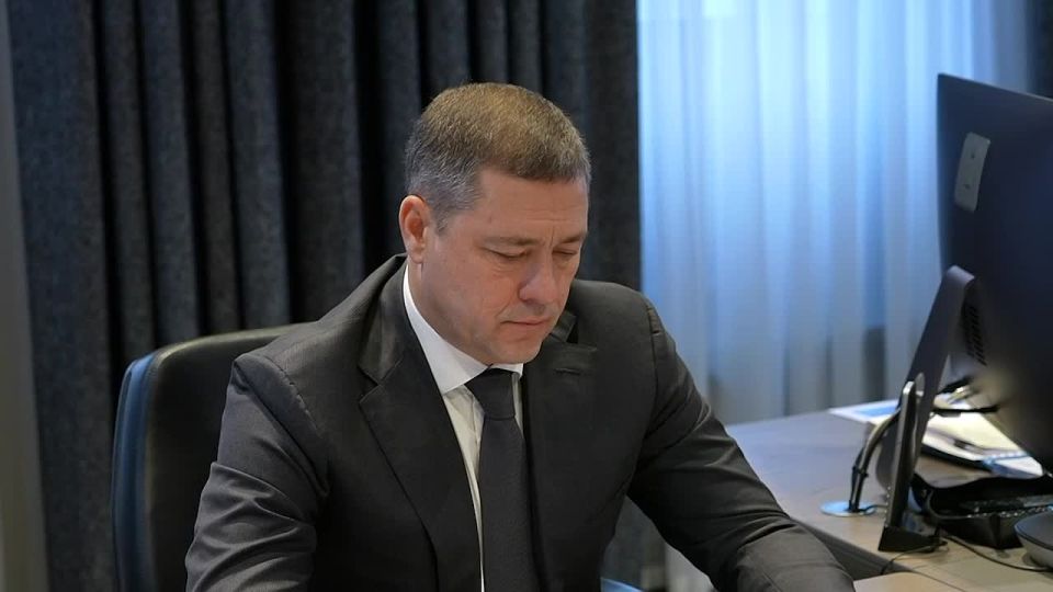 Михаил Ведерников: В продолжение рабочей встречи с Министром здравоохранения Псковской области Мариной ГАРАЩЕНКО обсудили реализацию нового регионального проекта «Медицинские кадры», который входит в состав президентского...