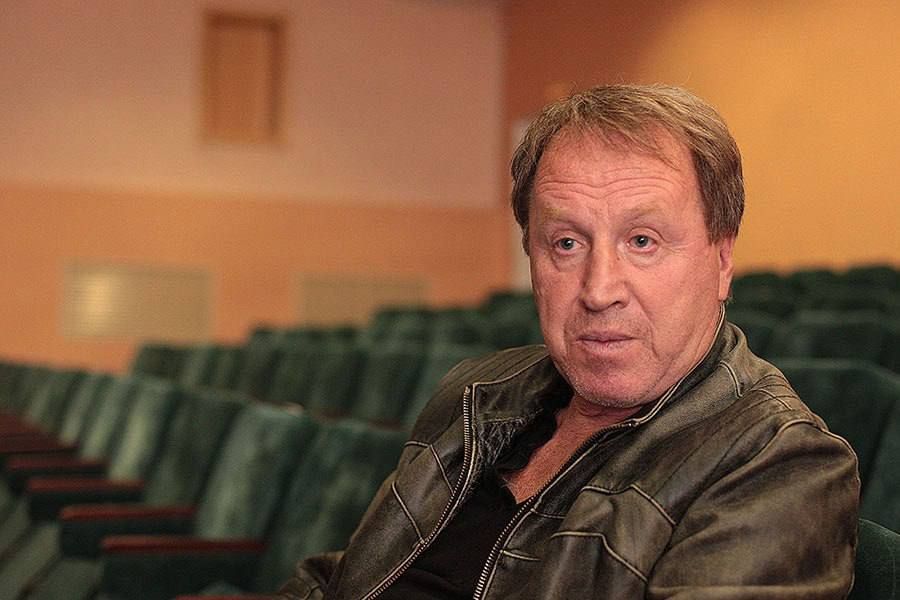 Актёра Владимира Стеклова экстренно госпитализировали в одну из московских клиник — после жалоб на резкое ухудшение самочувствия