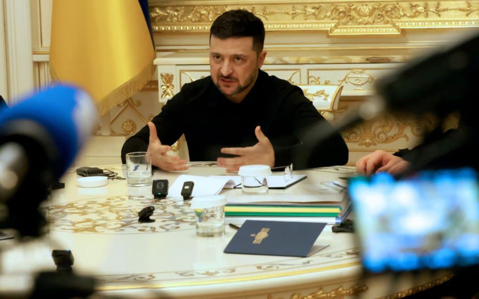 Евросоюз добивается от Украины гарантий прозрачности использования финансовой помощи после того, как расследование выявило схему откатов на $100 млн в энергетическом секторе, сообщает Politico