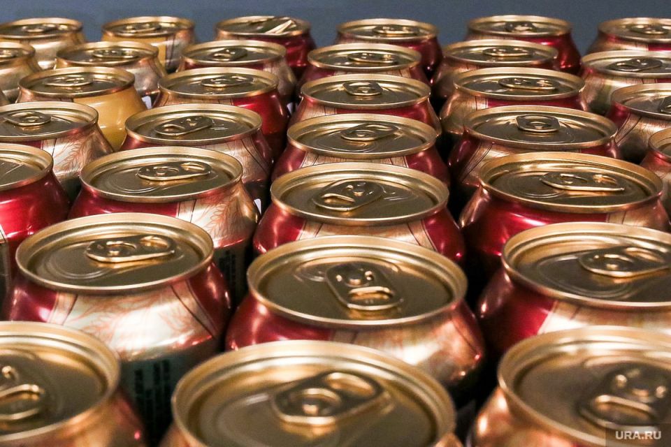 Ограничения на продажу несовершеннолетним безалкогольной продукции, имитирующей алкоголь, обсуждают в Госдуме