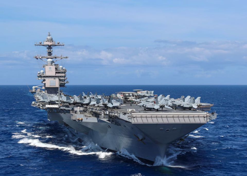  USS Gerald R. Ford    :     