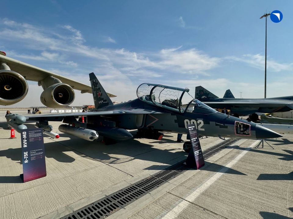 Россия впервые представила учебно-боевой самолет Як-130М за рубежом