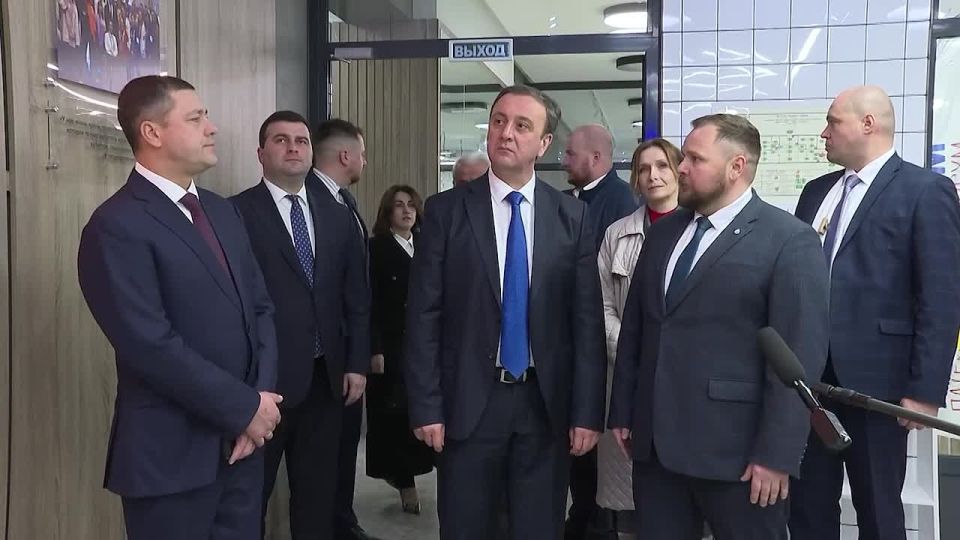 Михаил Ведерников: С возможностями Дома молодёжи, открытого в регионе по поручению нашего Президента, познакомили гостей из Республики Абхазия