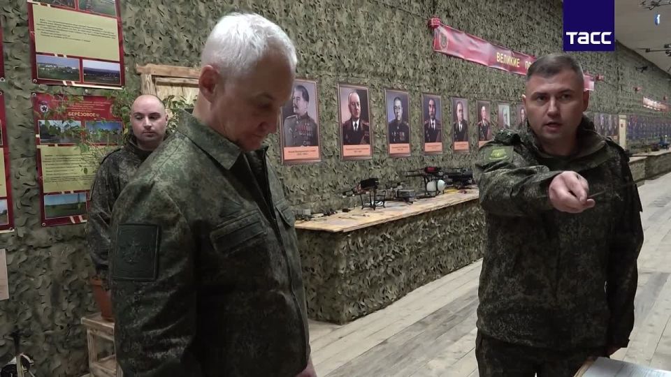 Министр обороны России Андрей Белоусов проинспектировал штаб группировки "Восток", которая демонстрирует ударные темпы продвижения на стыке Запорожской и Днепропетровской областей обходя Гуляйполе с северо-востока и создавая...
