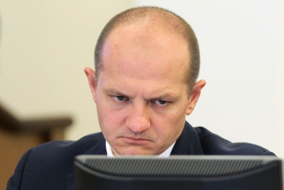 -        2,5     -12