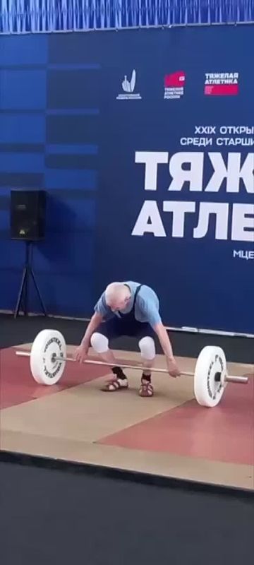 93-летний качок из Ульяновска выиграл Кубок России по тяжелой атлетике