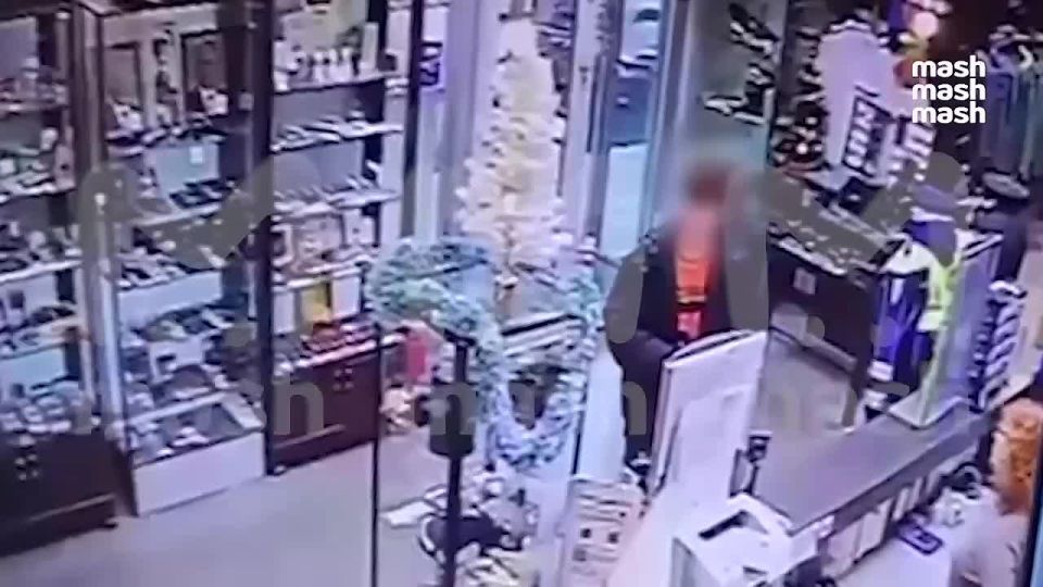 Екатерина Мизулина: Школьник с бензином задержан в подмосковном Одинцово - он шёл сжигать кинотеатр по заказу украинских мошенников