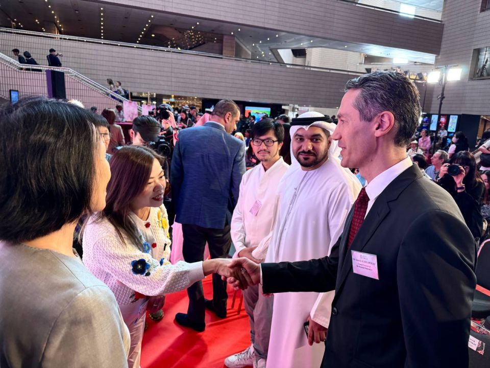 16 ноября 2025 года Генеральный консул России в Гонконге Анатолий Каргаполов принял участие в официальной церемонии открытия программы «Азиатские этнические культурные выступления+» в рамках многонационального Фестиваля...