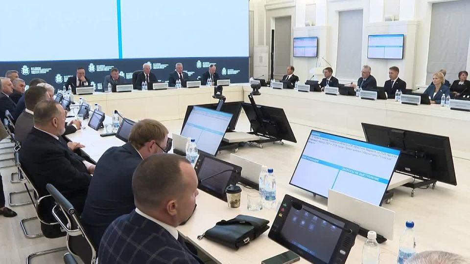 Михаил Ведерников: Проект закона «О бюджете Псковской области на 2026 год и плановый период 2027–2028 годов» прошёл первое чтение