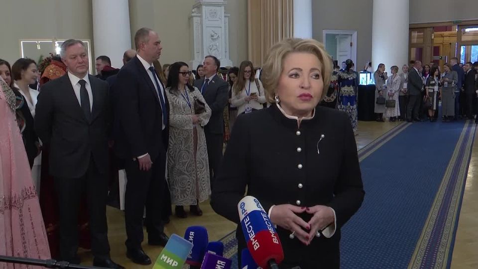 Валентина Матвиенко: Международный форум «Содружество моды» — интеграционная площадка, где мы показываем, что в наших странах развивается и обретает новое качество, форму лёгкая и текстильная промышленность